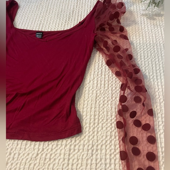 Chic Sheer Polka-dotted V-neck top - Picture 6 of 6